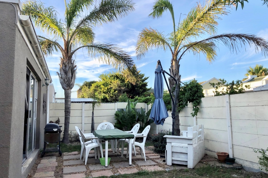 To Let 2 Bedroom Property for Rent in Sunningdale Western Cape